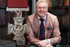 Assembly Hall Theatre : Antiques Expert On The Road: For Valour