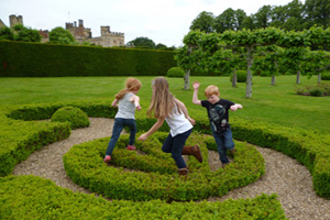 Penshurst Place & Gardens : Summer Holidays Storytelling Performances